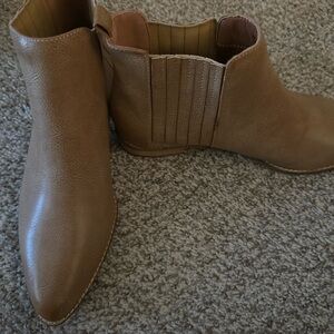 new without box.  size 9